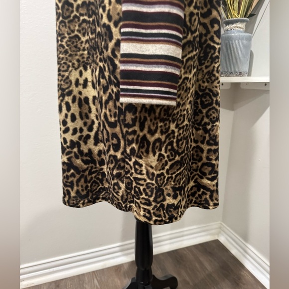 Leopard Print Dress with Striped Sleeves Tunic Dress size Medium - Picture 5 of 7